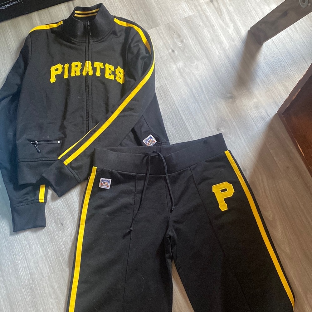 Go pirates
